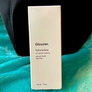 Glossier Future Dew oil serum hybrid